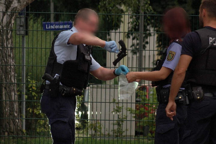 Eine Schreckschusswaffe wurde von der Polizei gesichert.