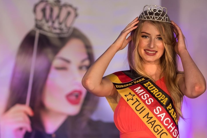 Glückliche Siegerin: Nastassja Bittner (19) ist die neue Miss Sachsen.