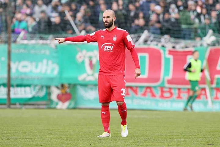 Nico Antonitsch fehlt gegen den HFC wegen seiner 5. gelben Karte.