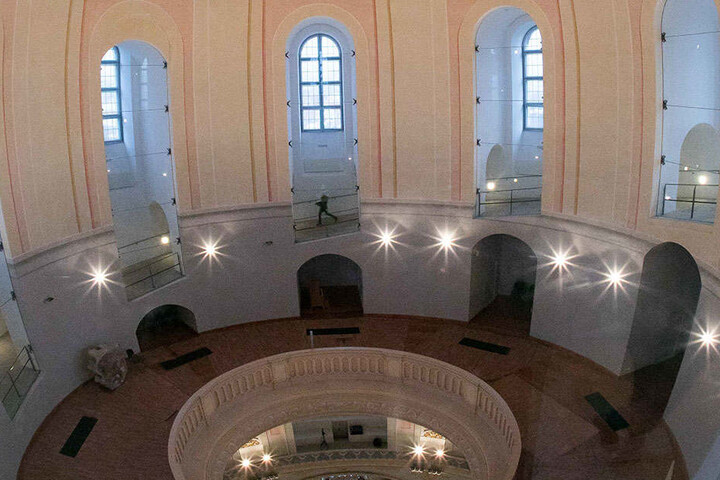 Die Kuppel der Frauenkirche soll geputzt und aufgemöbelt werden. Deshalb steht hier ab Januar ein Gerüst.