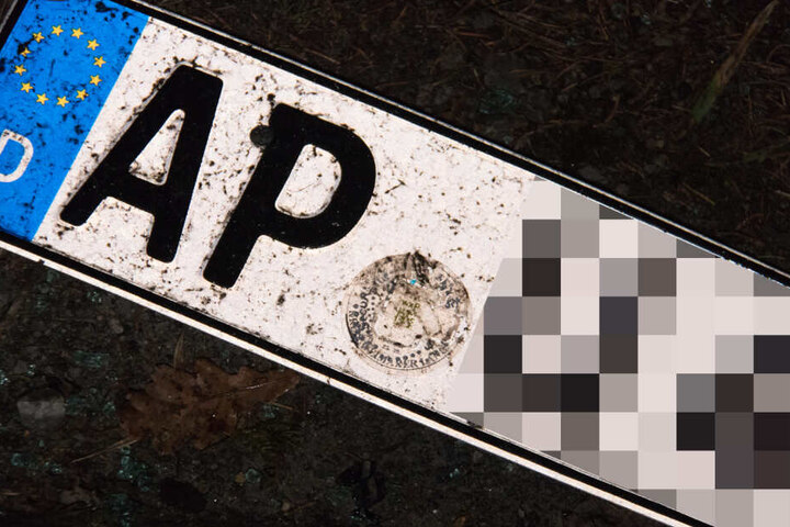 Das Kennzeichen war entwertete, das Auto hätte nie bewegt werden dürfen.