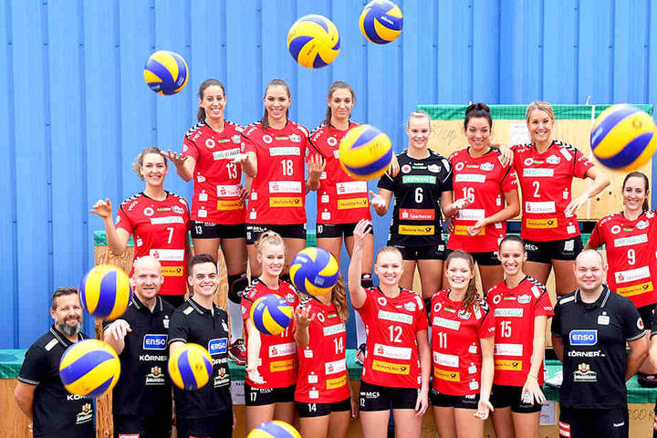Für Barbara Wezorke (Nummer sieben, links) geht's genau wie für ihre Teamkollegin Stigrot nach Japan.