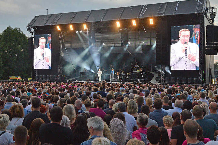 Proppenvoller Hartmannplatz: Roland Kaiser begeisterte im Sommer 2018 mehr als 11.000 Fans.
