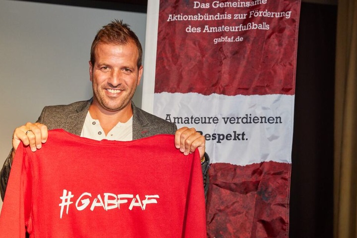 Van der Vaart ist Botschafter des gemeinsamen Aktionsbündnisses zur Förderung vom Amateurfußball.