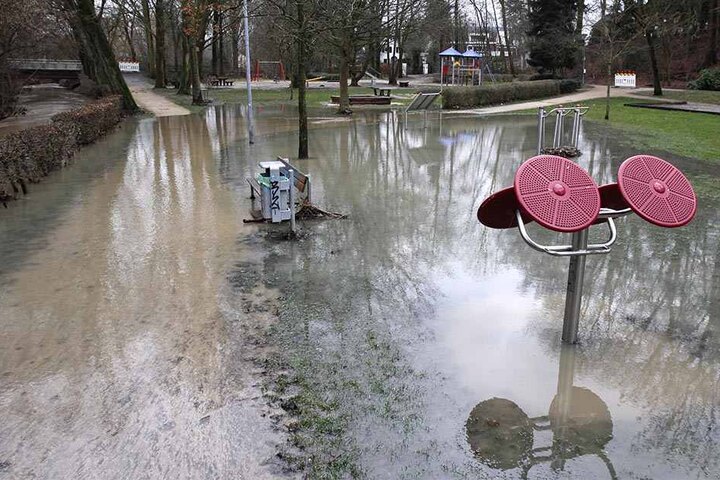 Auch die Maiwiesen am Bolldammbach wurden überschwemmt.