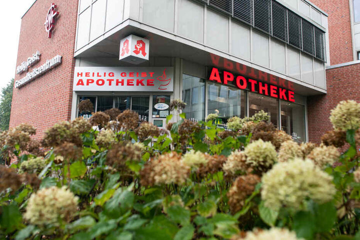 Die Heilig-Geist-Apotheke in Köln-Longerich.