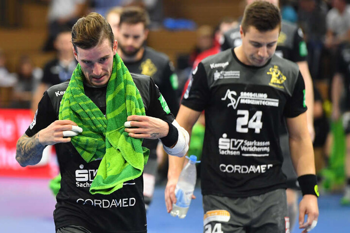 Zur Halbzeit ließen Marek Vanco (links) und Robin Hoffmann die Köpfe noch enttäuscht hängen.
