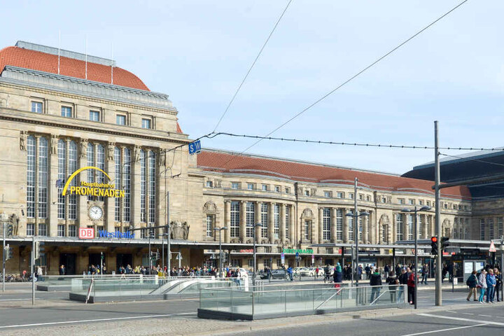 Der Vierbeiner ist aktuell bei der Bundespolizei am Hauptbahnhof Leipzig.