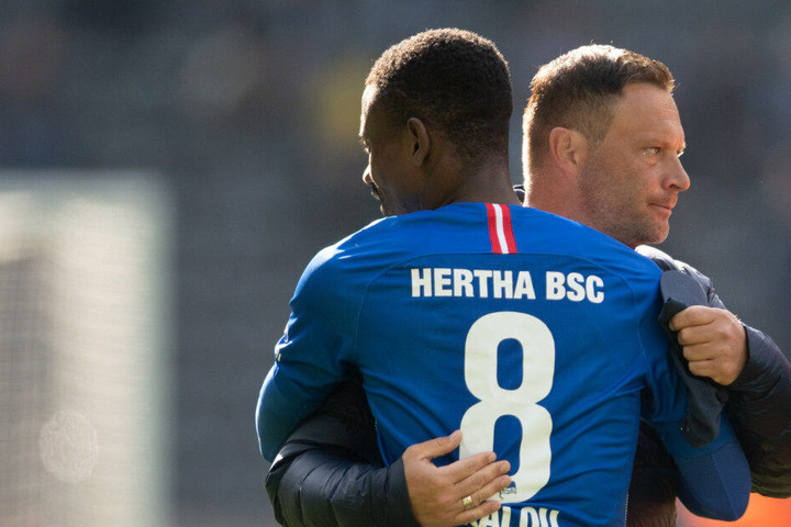 Pal Dardai umarmt seinen alten Leistungsträger.