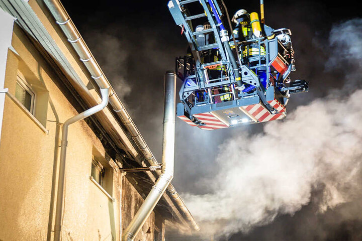 Die Feuerwehr war mit einem Großaufgebot vor Ort.