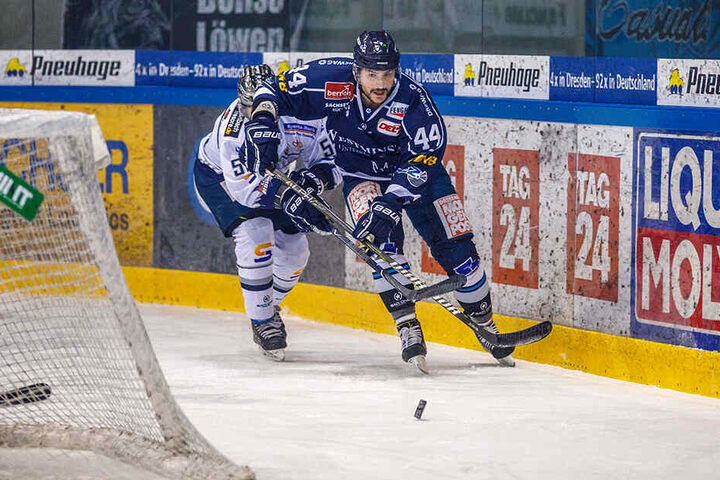 Zwei Spiele, drei Tore: Stefan Della Rovere (v.) schlägt bei den Dresdner Eislöwen stark ein und wurde gleich zweimal zum Spieler des Tages gekürt.