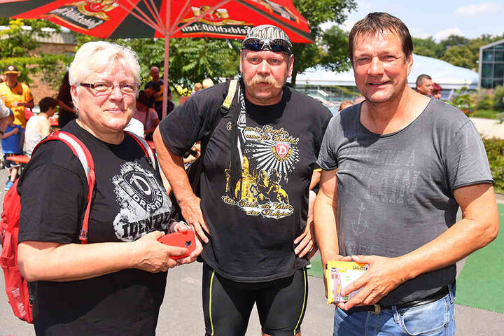 Ex-Dynamo-Torjäger Torsten Gütschow (r.) schaute bei der Saisoneröffnung vorbei.