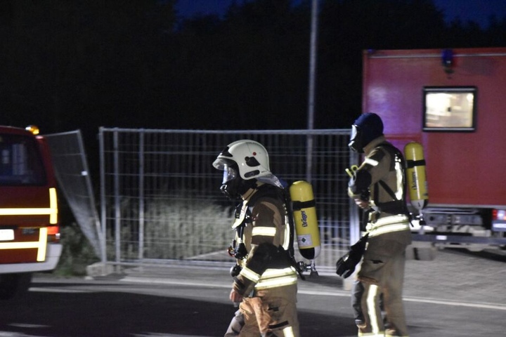 Die Feuerwehrleute waren über Stunden mit dem Löschen beschäftigt.