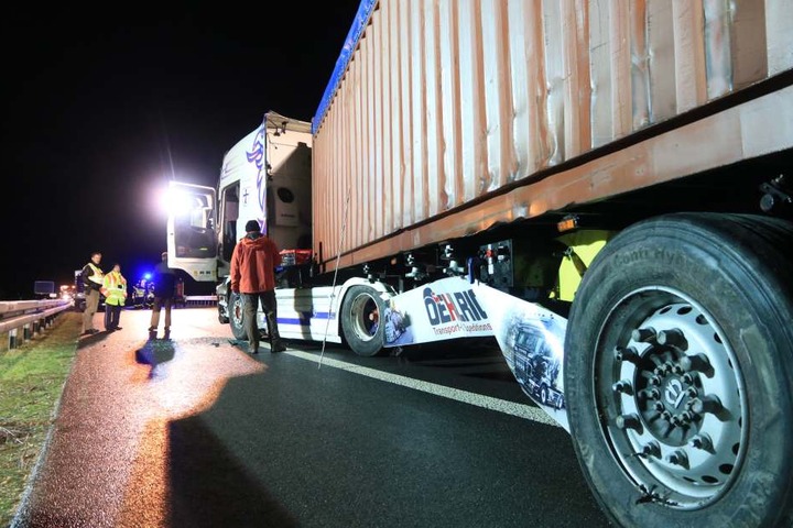 Der Fahrer konnte mit vereinten Kräften überwältigt werden.