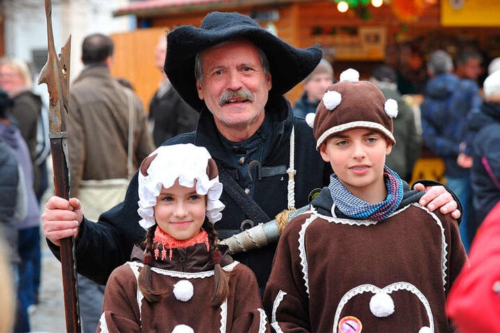Zum Pfefferkuchentag ist Naschen natürlich erlaubt, Bäcker öffnen dann für Jung und Alt ihre Backstuben.