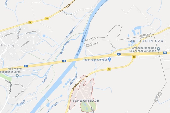 Die Polizei kontrollierte den Reisebus auf der A8 bei Schwarzbach.