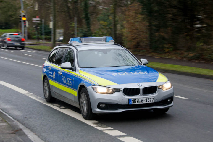 Die Polizei fahndet weiter nach den Tätern. (Symbolbild)