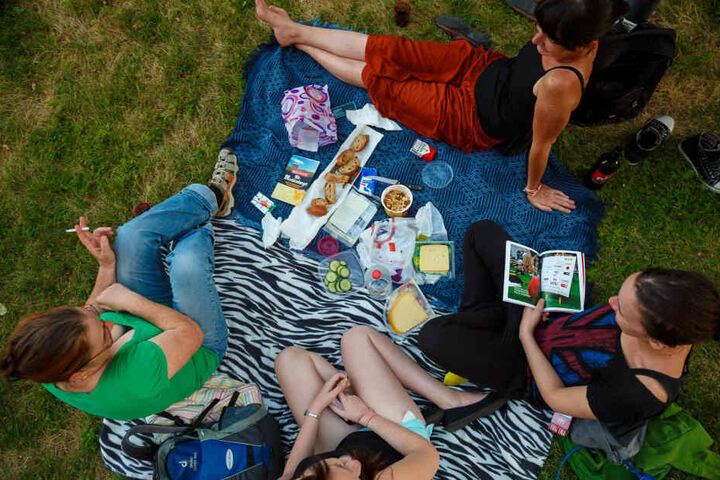 Entspannt in den Sonntag starten - geht auch mit der ganzen Familie zum Palais Picknick.