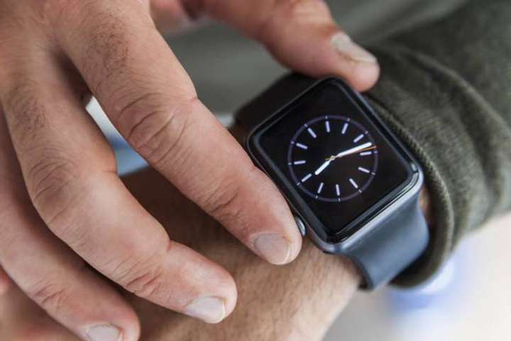 Chip oder Unruh? Die Uhrmacher schauen wegen der Smartwatches in eine
ungewisse Zukunft.