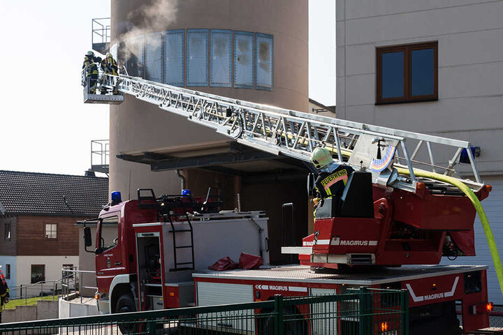 Um den Brand zu löschen, flutete die Feuerwehr den Silo.