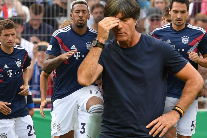 Bundestrainer Joachim Löw dürfte im Jahr 2019 vor schweren Entscheidungen stehen. (Bildmontage)