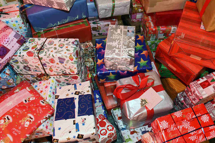 Wer trotz Geschenke im Überfluss zu Weihnachten nichts Passendes bekommen hat, wird vielleicht auf der Tauschbörse fündig. (Symbolbild)
