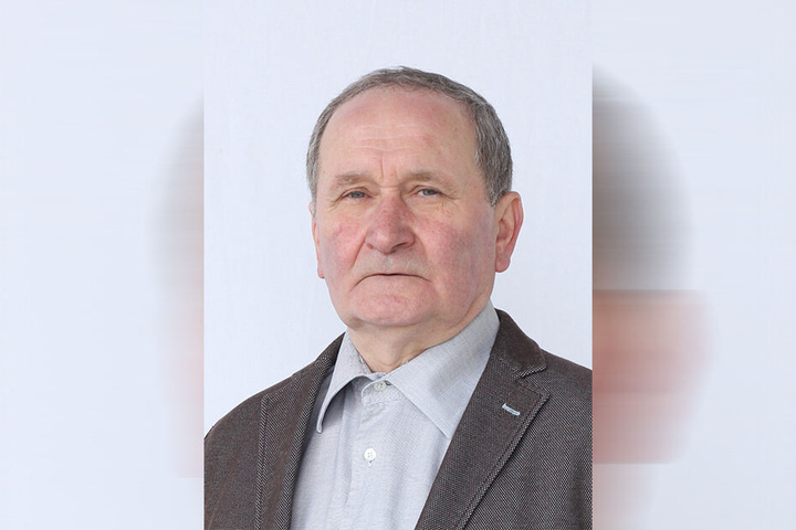 Abgabetermin verschwitzt: Herbert Stein (67, Linke).