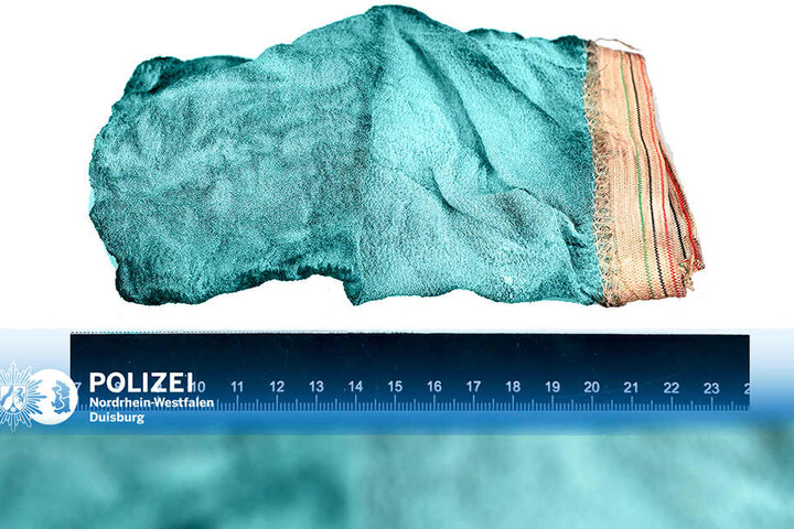 Wer kann Hinweise zu diesem Beutel geben?