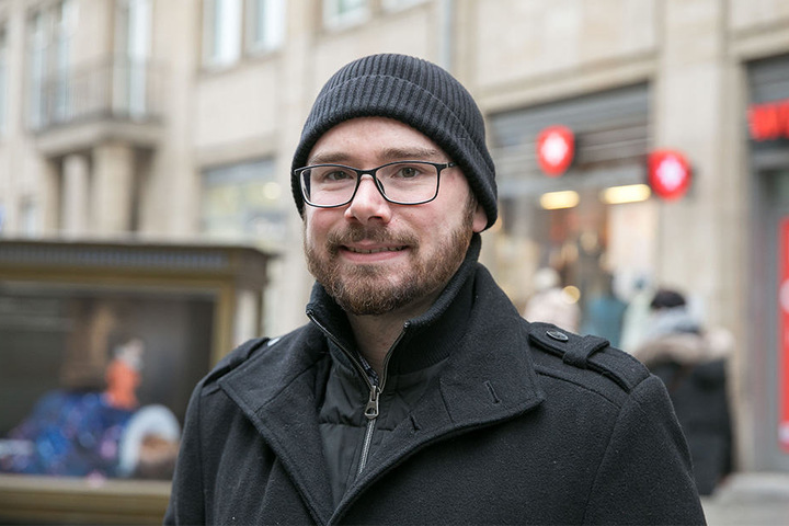 Marcus Mühle (28) aus Dresden feiert heute nicht: "Wir brauchen keinen Frauentag. Ich schenke meiner Freundin öfters mal zwischendurch Blumen. Das finde ich wichtiger."
