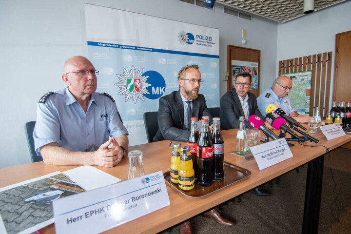 Polizei und Staatsanwaltschaft geben in einer Pressekonferenz Auskunft zum Fund eines neugeborenen Babys in einem zugeknoteten Müllsack.