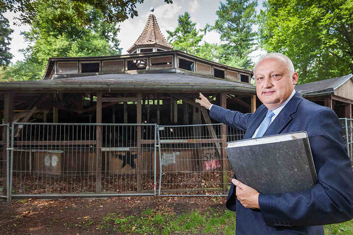 Bürgermeister Carsten Schmidt (52) liegt die Zukunft des Stadtparks am Herzen. Für das Hippodrom hat er schon Pläne.