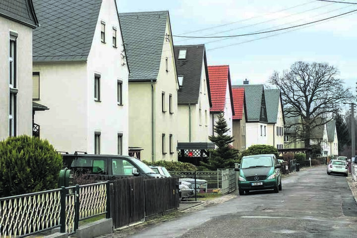 Einbruchsserie in Schönau: Neben der Bierstraße wollten Ganoven auch in der Bahnstraße und Mühlgasse einsteigen.