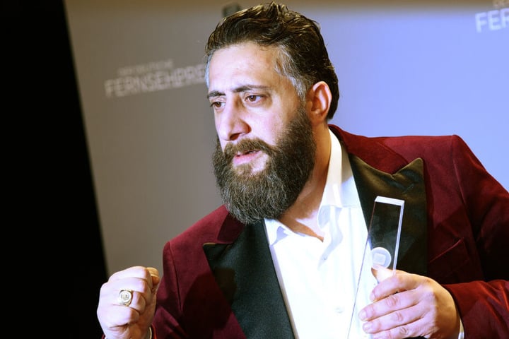 Der Schauspieler Kida Khodr Ramadan ist Preisträger in der Kategorie "Bester Schauspieler" bei der Verleihung des 19. Deutschen Fernsehpreises im Kölner Palladium.