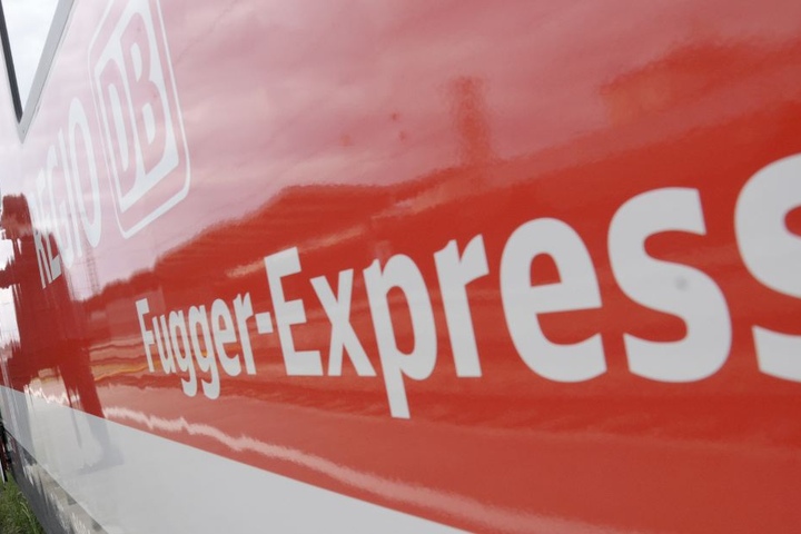 Weil er ständig zu spät und überfüllt ist: Der "Fugger-Express" ist in die Kritik geraten. (Symbolbild)