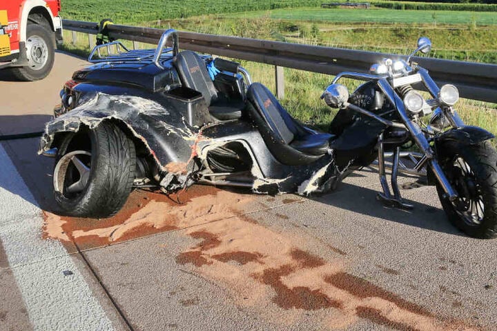Der Fahrer starb noch an der Unfallstelle.