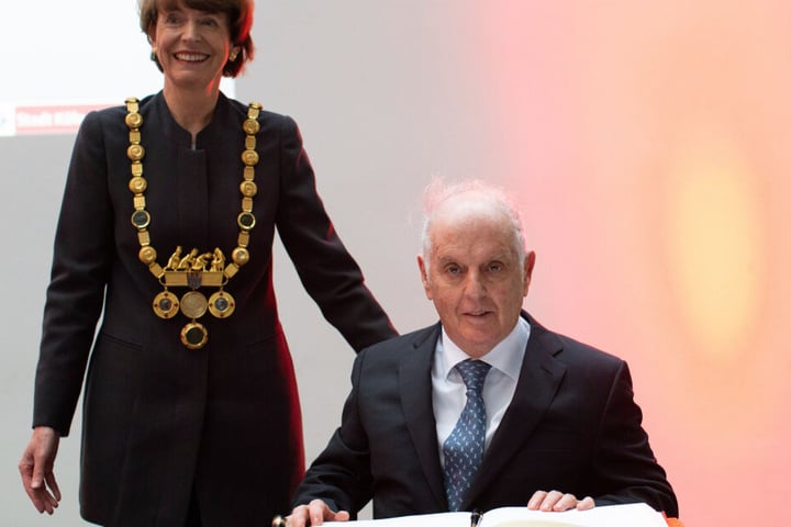 Oberbürgermeisterin Henriette Reker (parteilos) überreichte den Preis.
