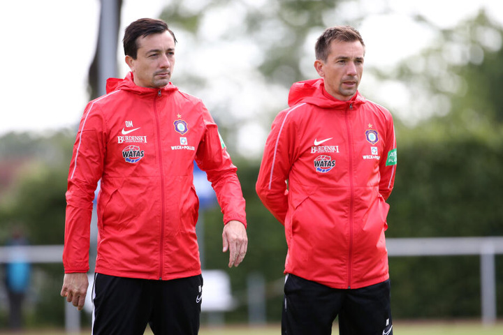 Auch Co-Trainer André Meyer, der Bruder von Daniel, wurde beurlaubt.