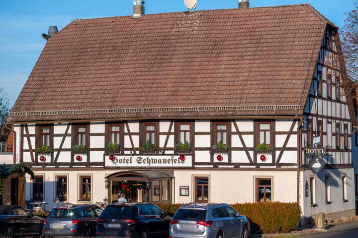 Im Romantik-Hotel Schwanefeld bei Meerane können Gäste an zwei Orten gleichzeitig übernachten.