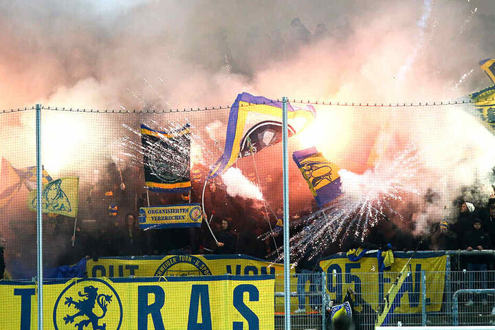 Pyrotechnik-Einlage im Braunschweiger Block.