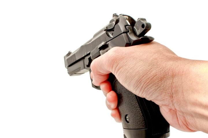 Laut Urteil tötete der 28-Jährige im Oktober 2018 seine Ex-Frau mit vier Pistolenschüssen (Symbolbild).