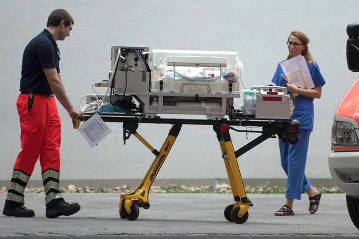 Am Montag und in den kommenden Tagen erfolgt auch der Rücktransport der Patienten, die aus ihren Kliniken evakuiert werden mussten.