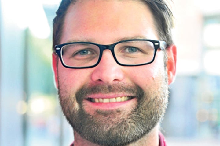 Matthias Schneider
(30), Angestellter
aus Freiberg:
„Auf jeden Fall
gehe ich wählen,
bin aber noch am
überlegen. Der Wahl-O-Mat
legt mir die FDP nahe. Aber
ich will eher eine Partei, die
Bildung unterstützt und Arbeitnehmerrechte
fördert!"