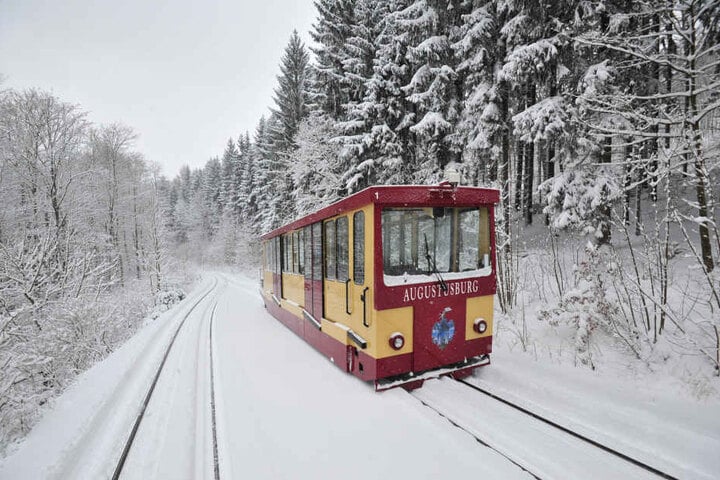 Vorerst kann die Bahn wieder fahren, allerdings nicht im regelmäßigen Betrieb.