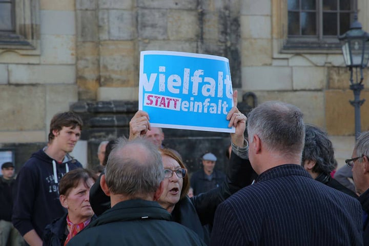 Kleine verbale Konfrontation am Theaterplatz.