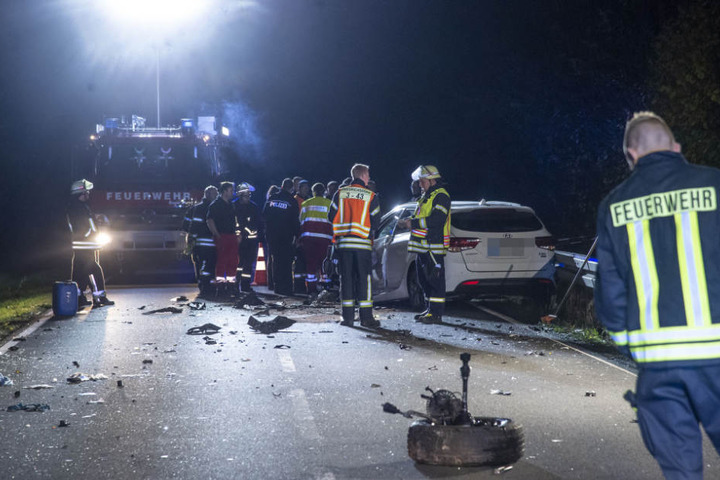 Zahlreiche Rettungskräfte waren vor Ort.