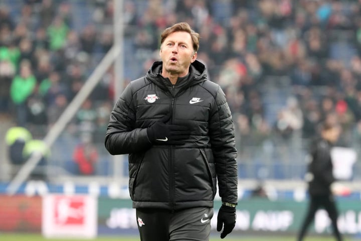 Puuuh, durchatmen! RB Leipzigs Trainer Ralph Hasenhüttl fiel nach dem Zittererfolg gegen Hannover sicher nicht nur ein kleiner Stein vom Herzen.