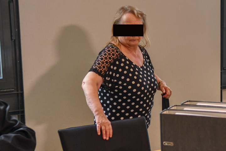 Angelika H. ist wegen Totschlags angeklagt. Der Prozess begann am heutigen Dienstag.