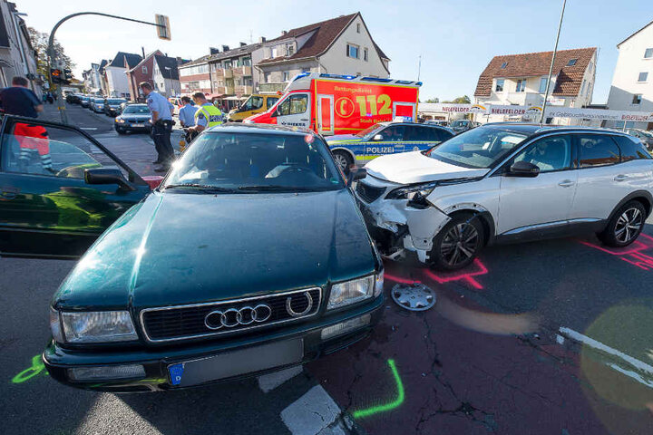 Der Peugeot fuhr allem Anschein nach über Rot.