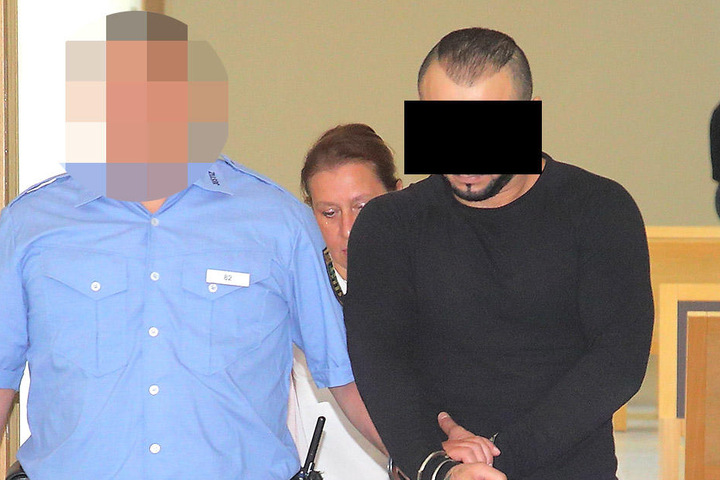 Der mutmaßliche Messerstecher Evan H. (28) sitzt seit Mitte März im Knast.