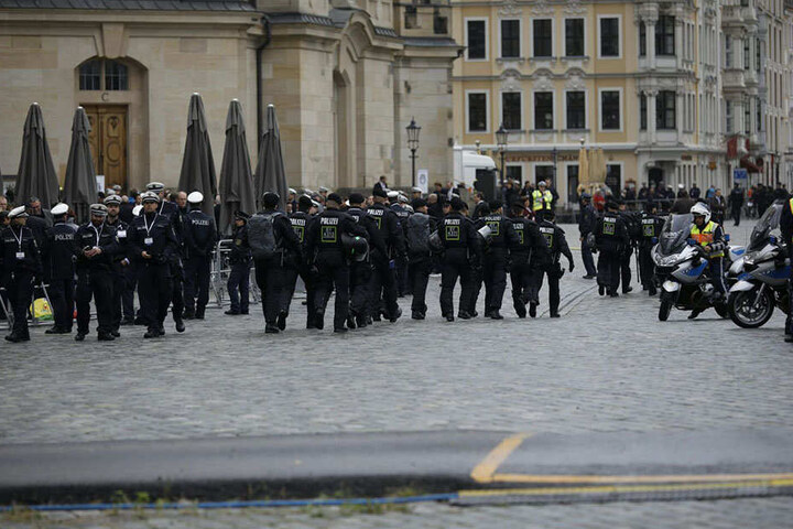 Die Polizei sah durch den Protest den zeitlichen Ablauf nicht gestört.